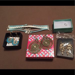 🦋Jewelry lot - Avon, Premier, etc